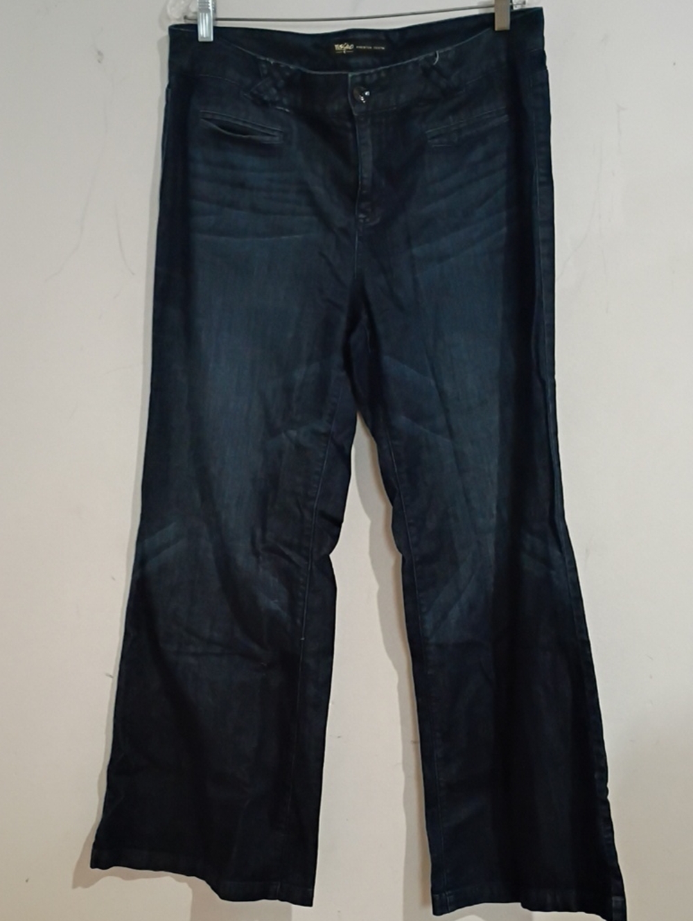 Women's Dark Wash Wide-Leg Jeans - High Rise Flare